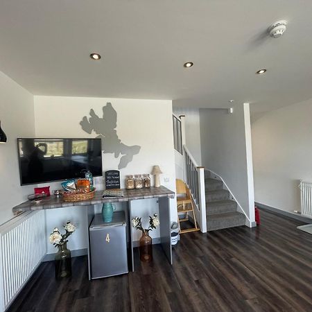 Вілла The Bridge Self Catering Kilmaluag Екстер'єр фото