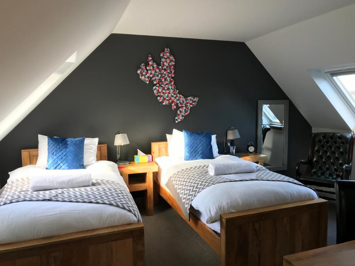 Вілла The Bridge Self Catering Kilmaluag Екстер'єр фото