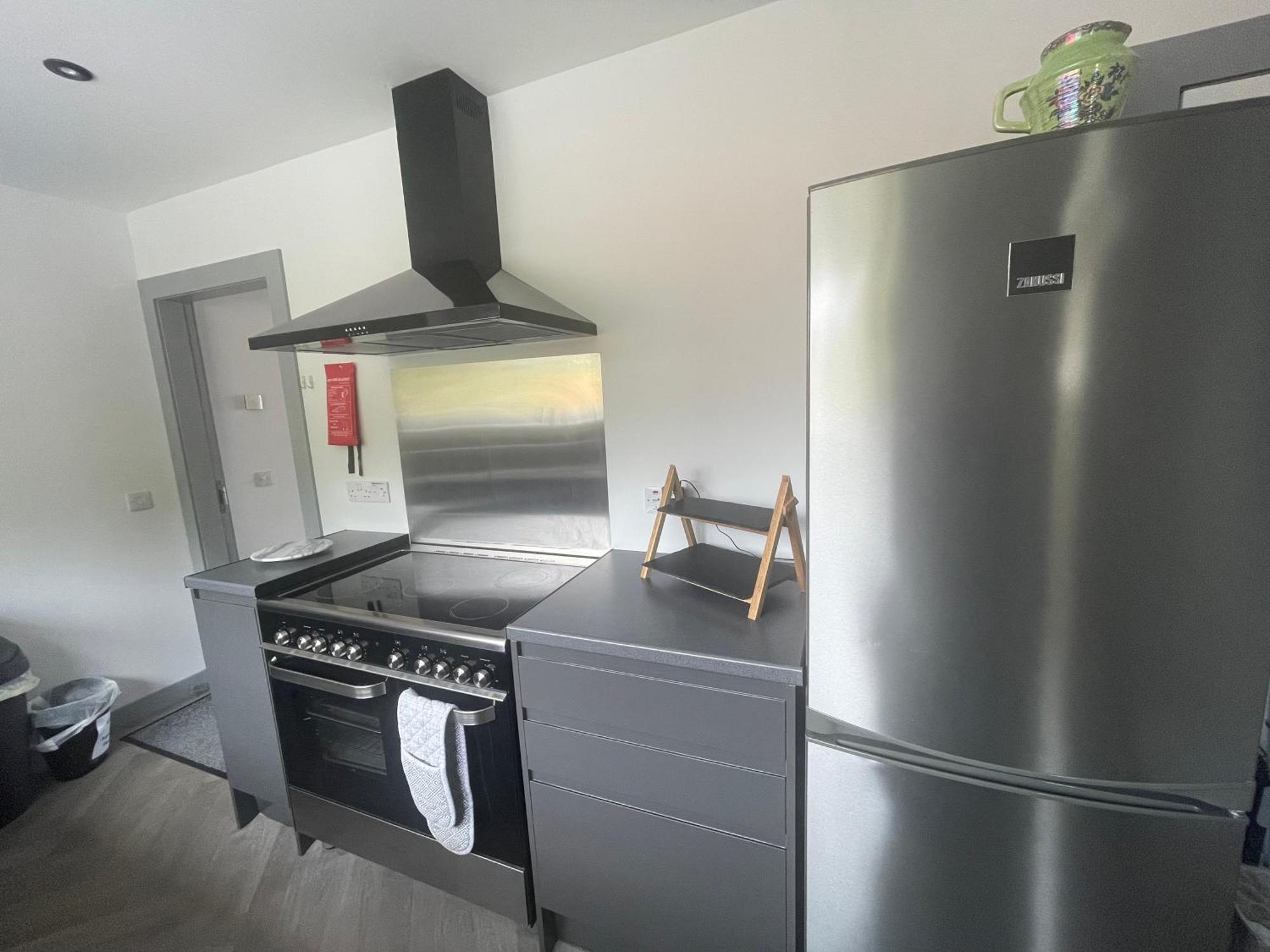 Вілла The Bridge Self Catering Kilmaluag Екстер'єр фото